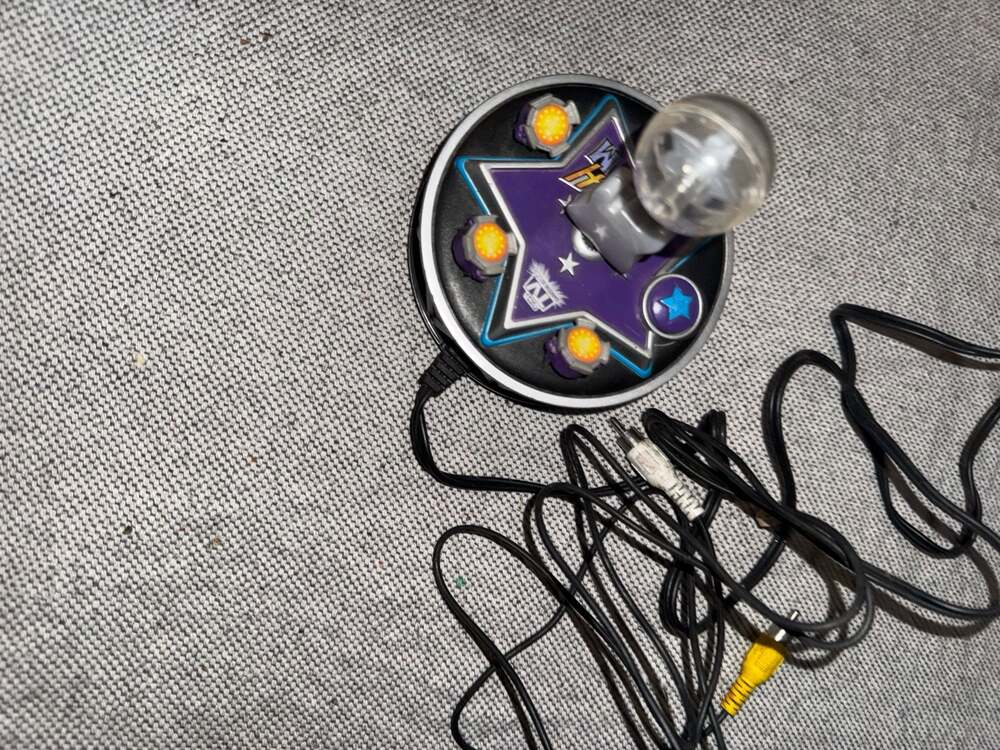 Jakks Pacific Hannah Montana Plug & Play TV Game Joystick Controller